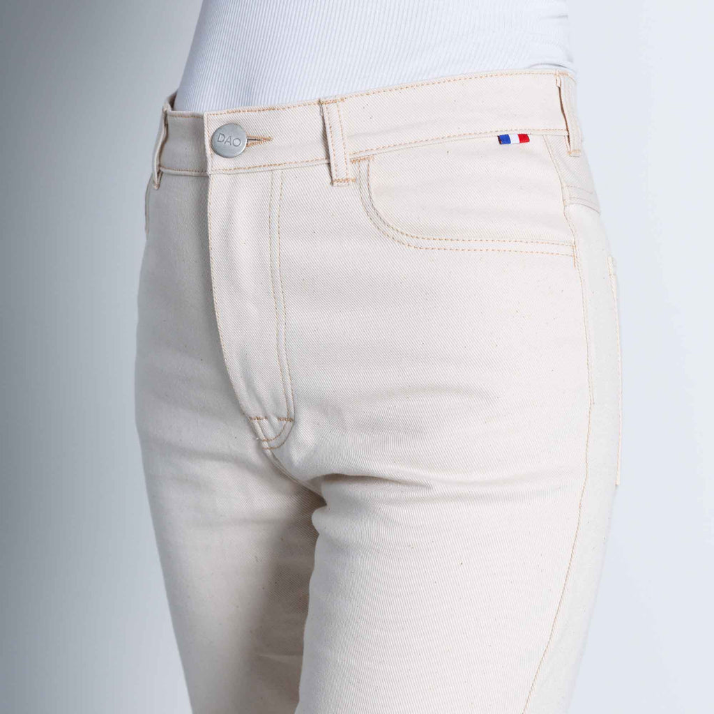 Detail poche jeans pour femme Dao blanc ecru taille haute droit elasthane made in france