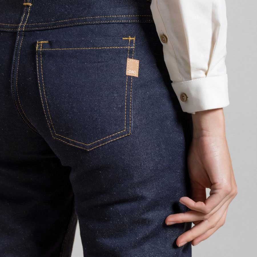Detail pantalon jeans femme dao brut lin taille haute droit eco responsable