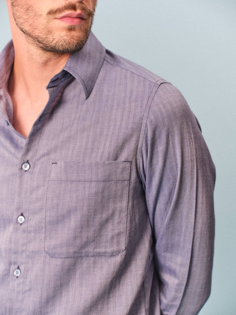 Chemise-homme-manches-longues-chevron-bleu-pierre-detail-poche-made-in-france
