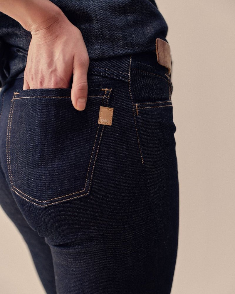 Jean Femme A.N.A Coupe Bootcut Vieilli - Taille 8, Longueur 30, Délavage Moyen - Occasion Très Bon état