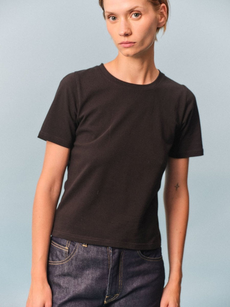 T-shirt femme col rond manches courtes maille piquee coton bio noir adele face made in france