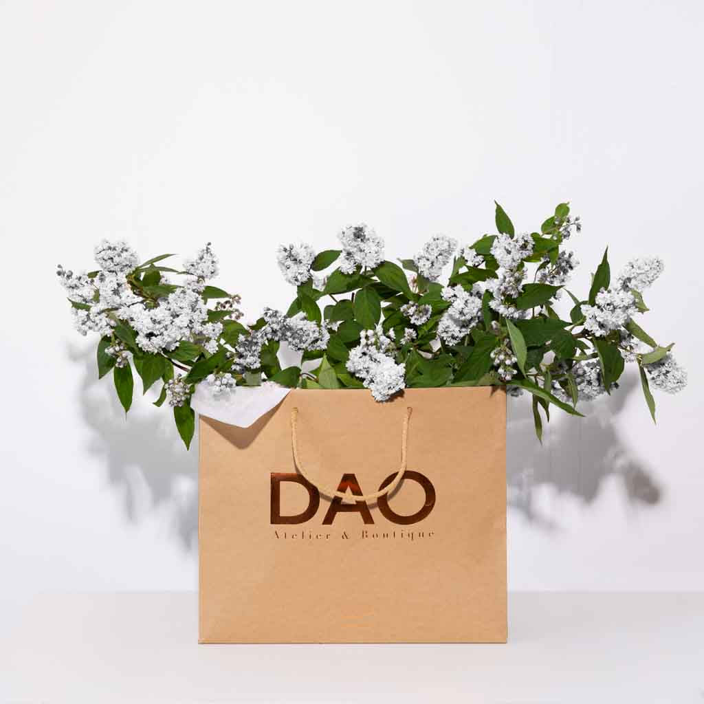 sac shopping Dao Jeans made in France avec des fleurs blanches