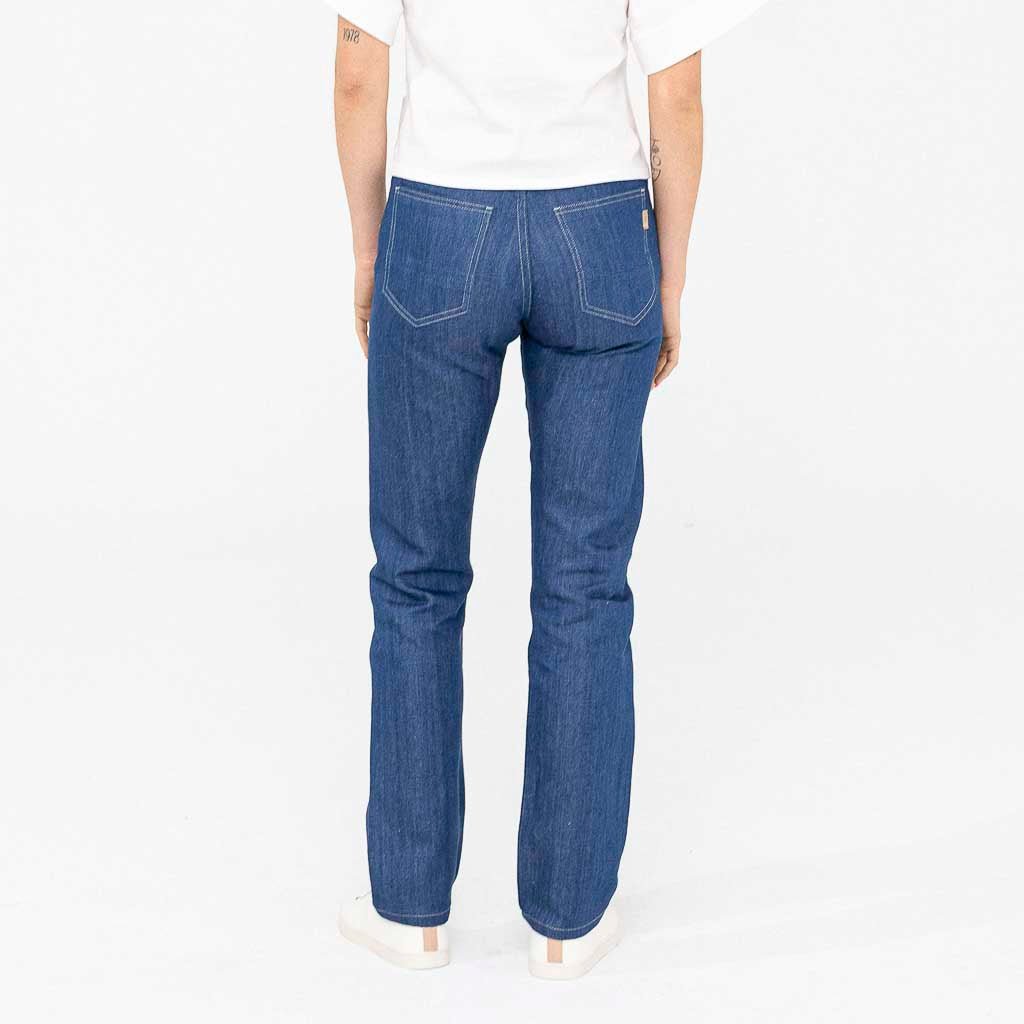 Jeans en lin bleu clair taille haute pour femme t shirt coton biologique blanc fabriqué en France