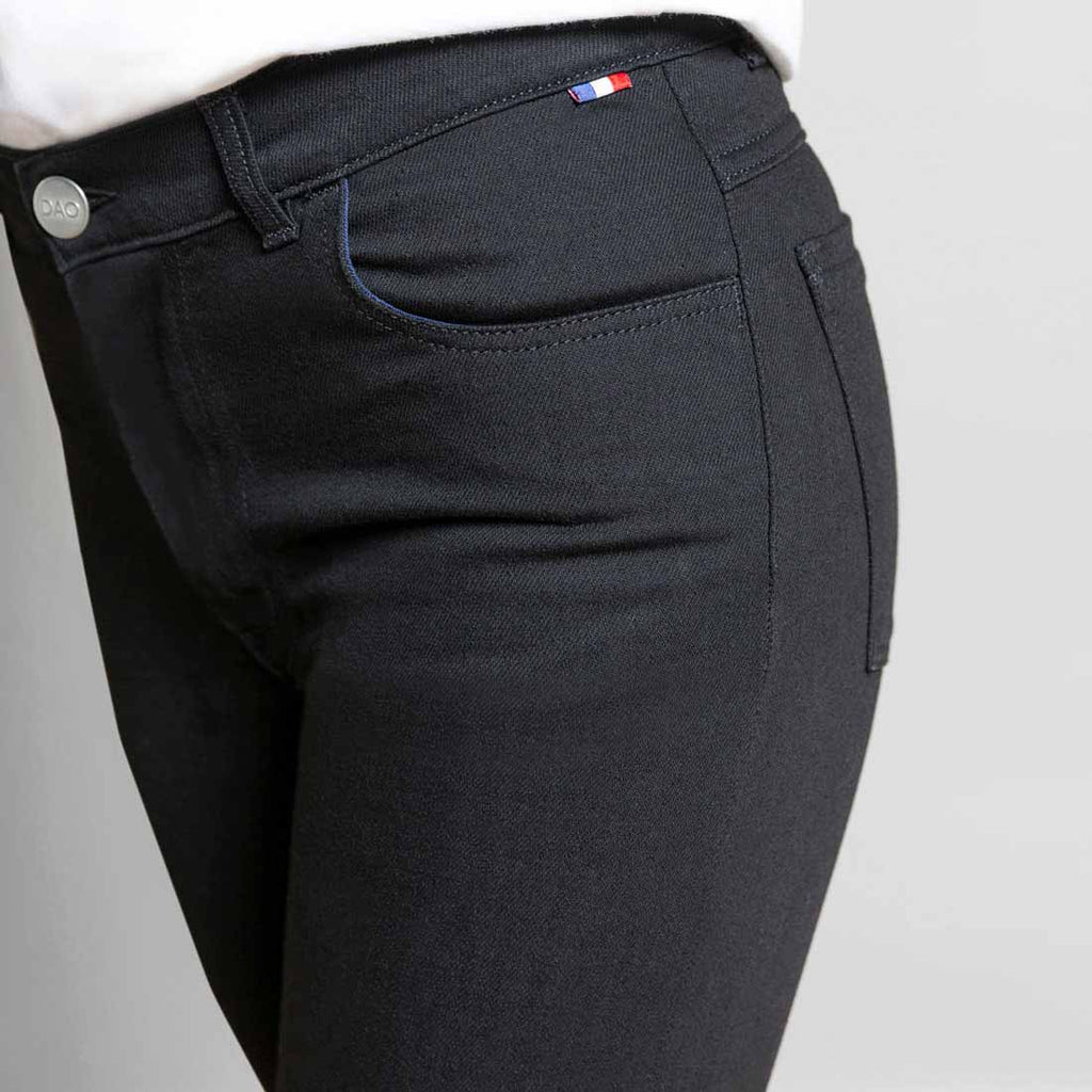Detail avant Jeans femme noir taille haute slim avec elasthane fabrication ethique et responsable avec drapeau français