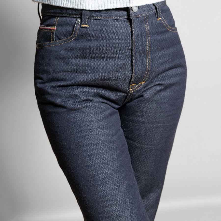 detail devant jeans femme selvedge dao chevrons taille haute droit brut fabriqué en france