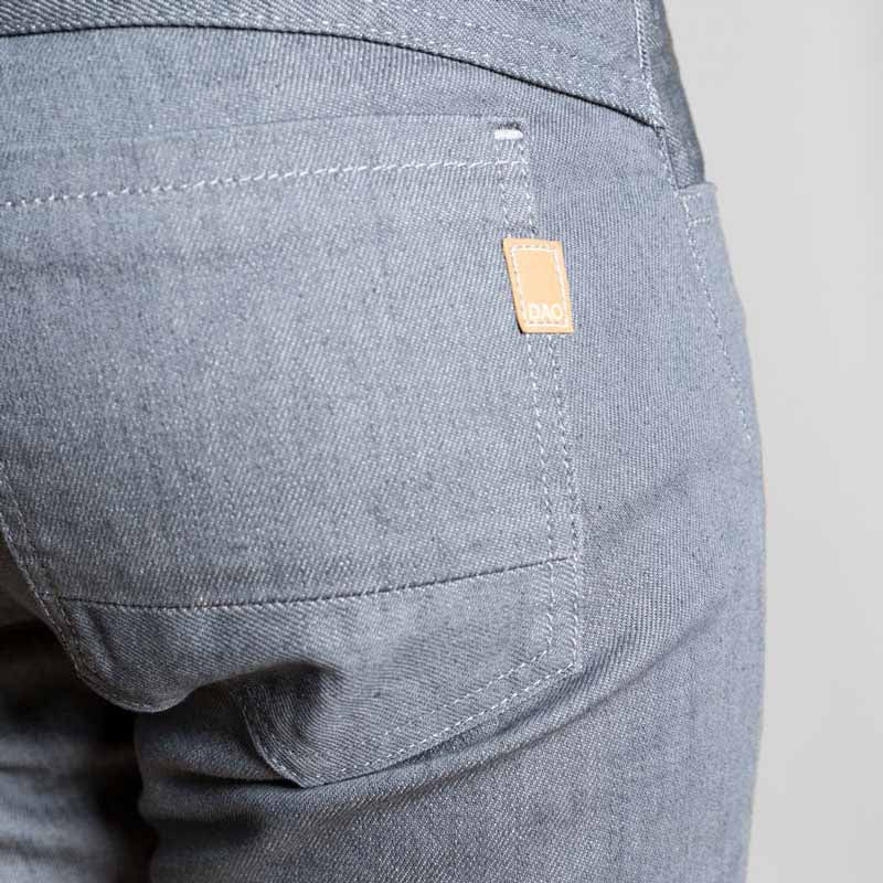 Detail de poche jeans gris pour homme
