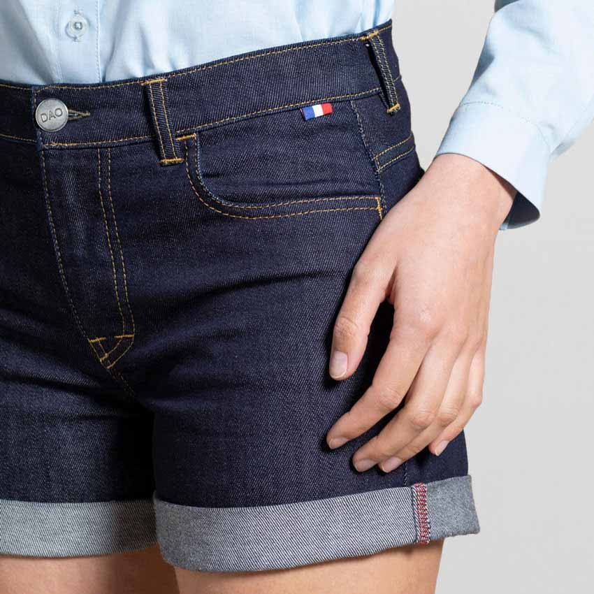 Short femme en jeans brut taille haute detail poche drapeau France ethique et responsable