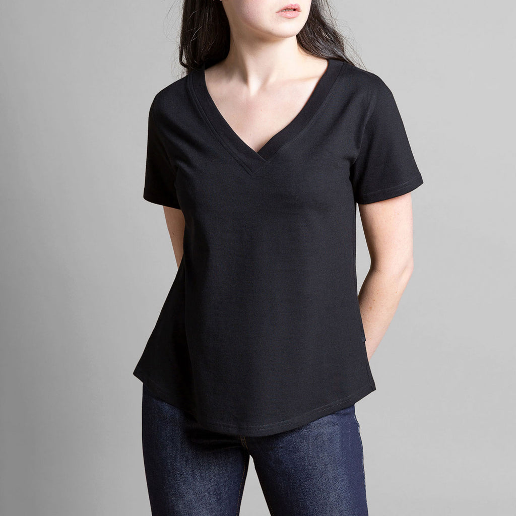 T-shirt Coton Bio Col V Femme Noir - TOPTEX, sobre et efficace.